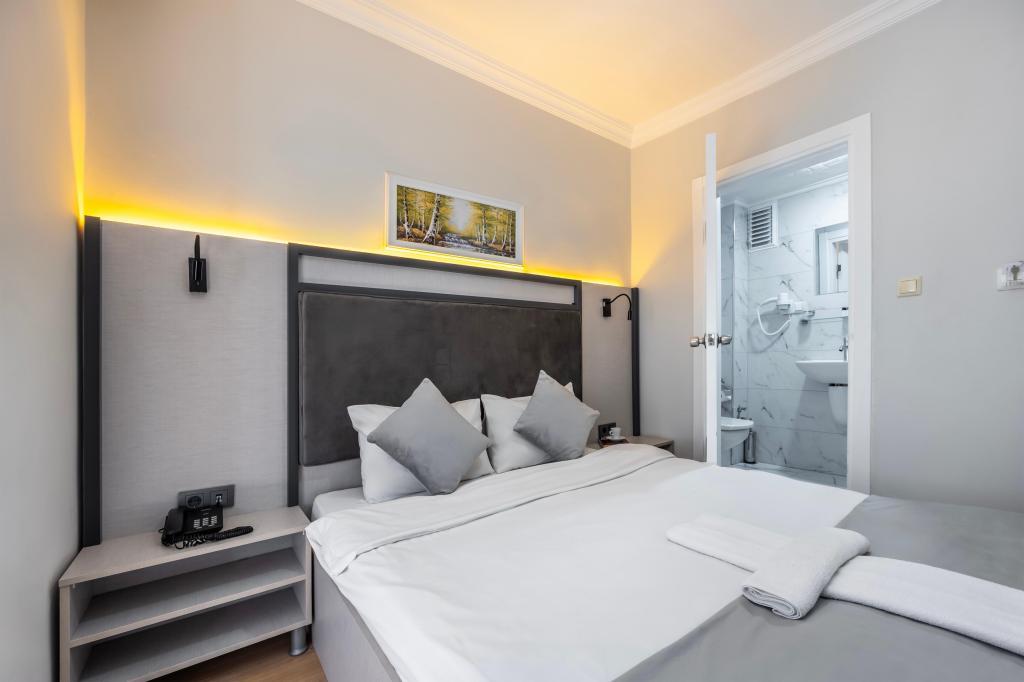 Taksim Trust Hotel — 10