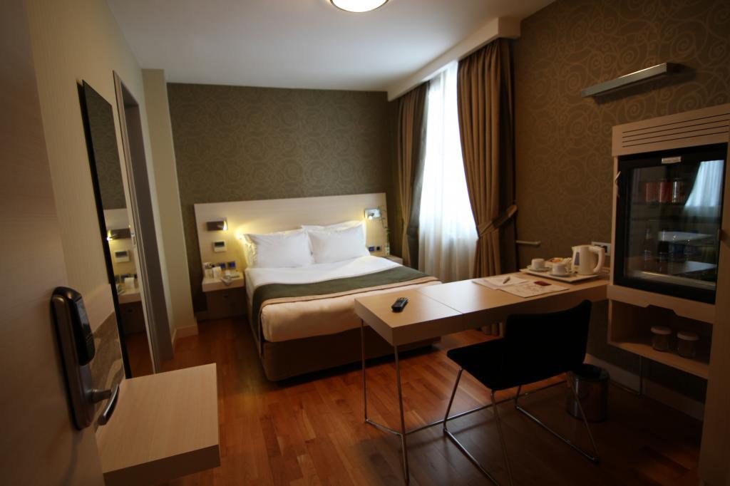 Troya Hotel Pera — 2