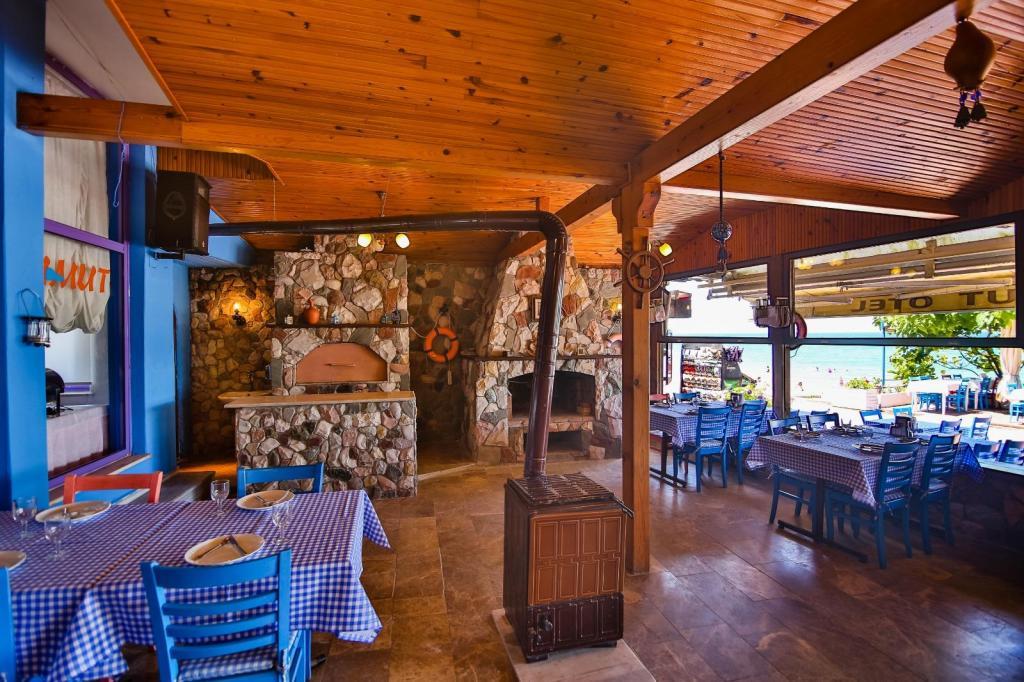 Umut Otel Çakraz — 8