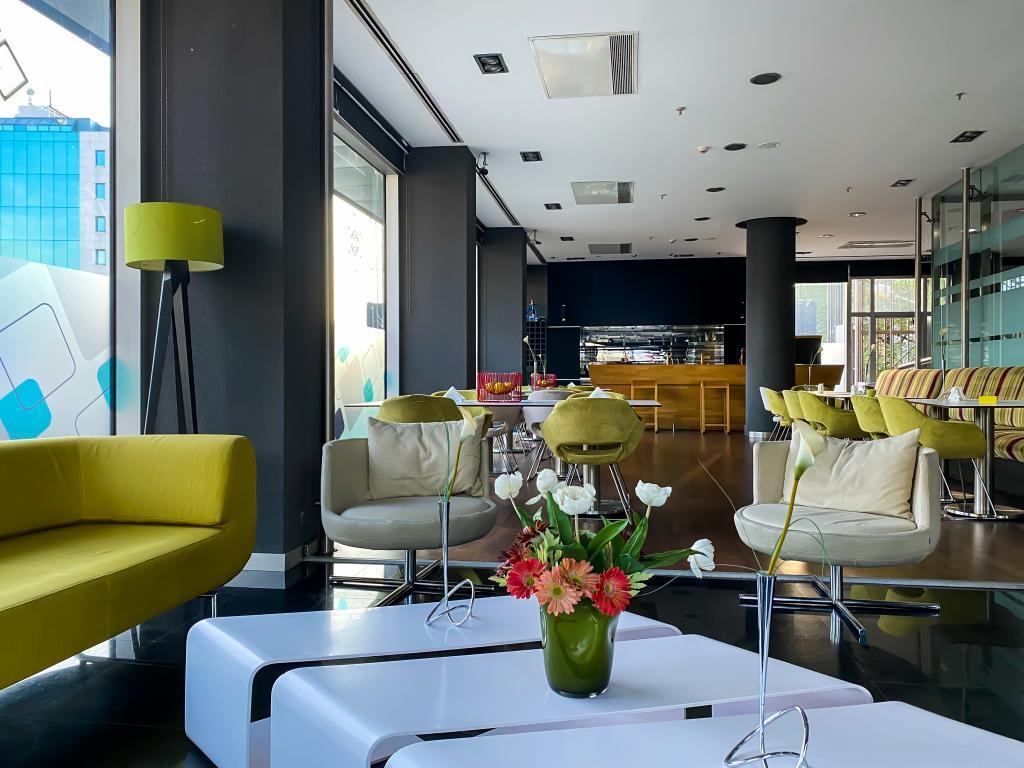 Vernazza Suites — 6