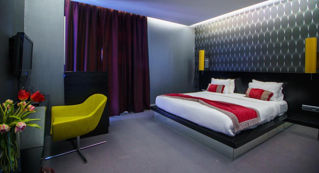 Vernazza Suites — 8