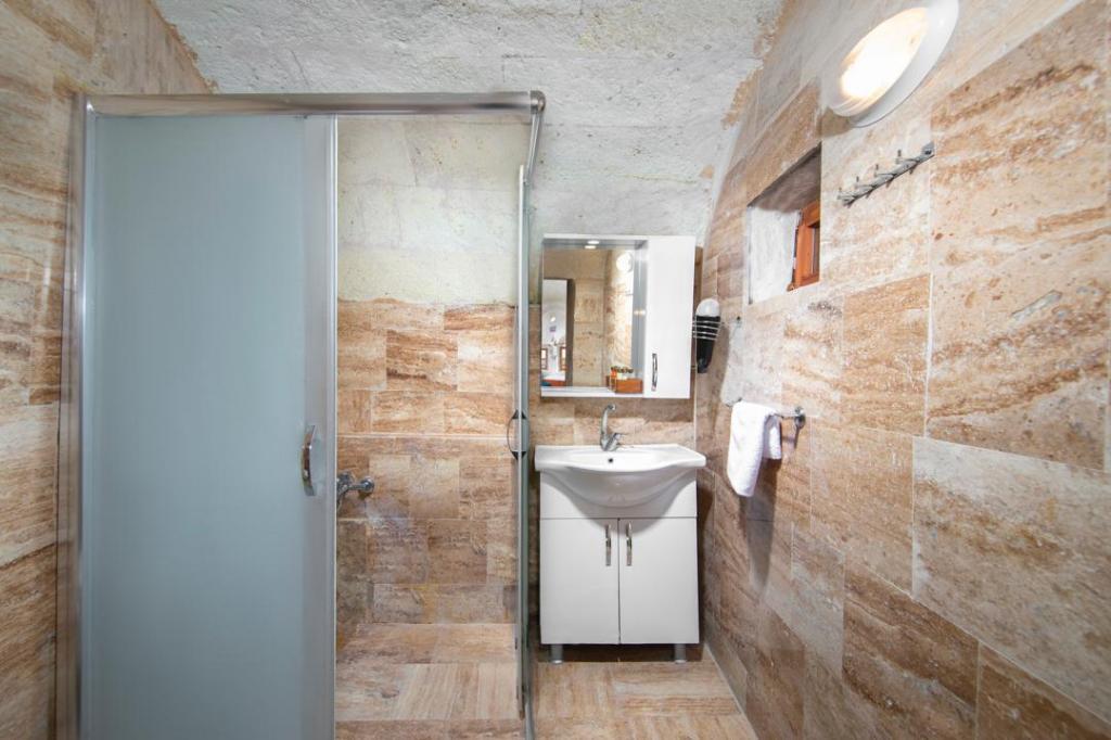 Yüle Cave House — 8