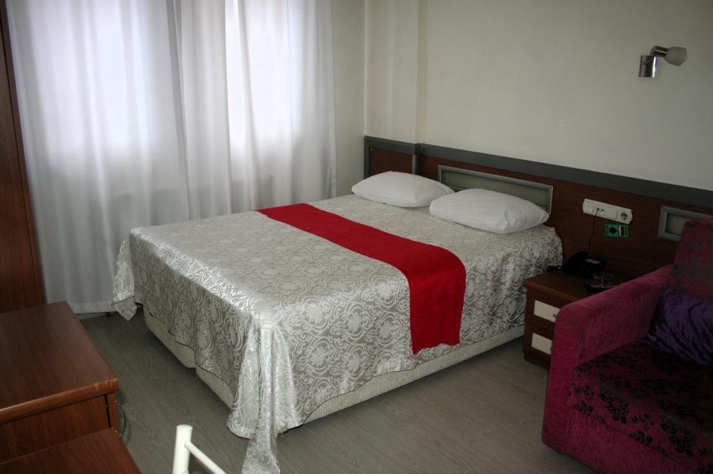 Yeni Köşk Esra Otel — 2