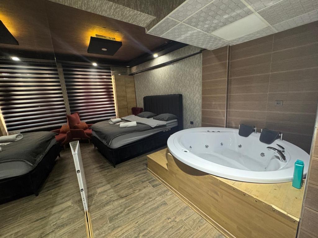 Yenilik Suit — 8