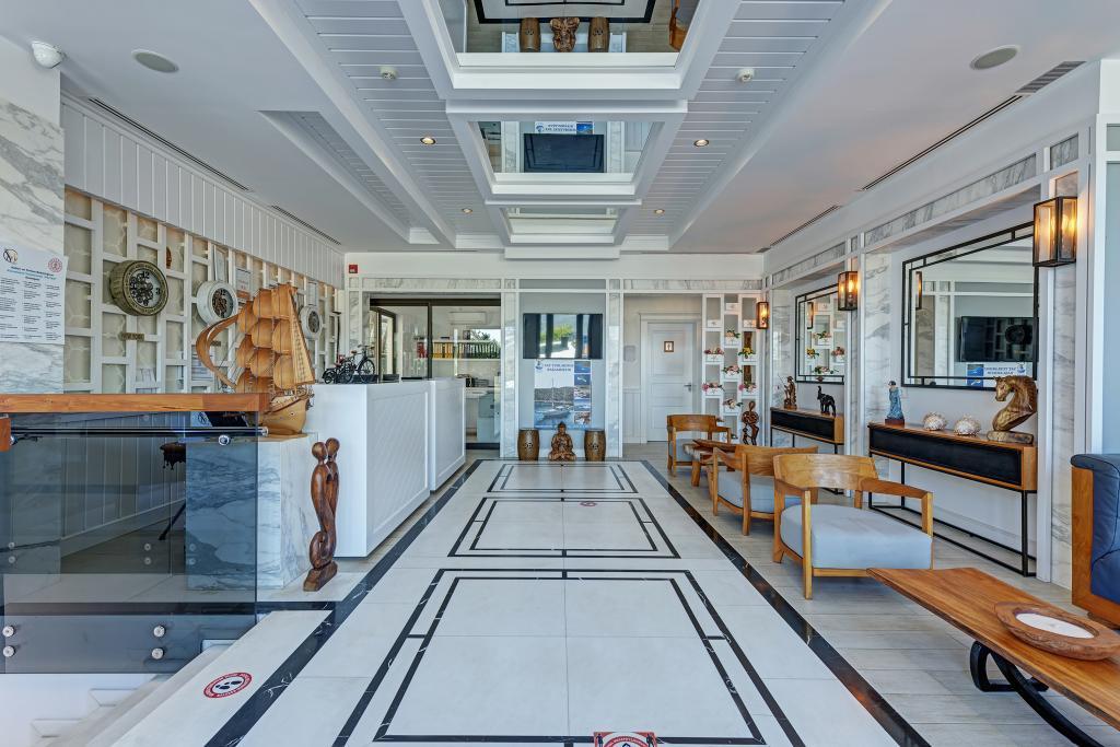 Meis Exclusive Hotel — 2