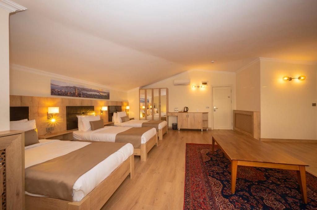 Porta Romanos Hotel — 9