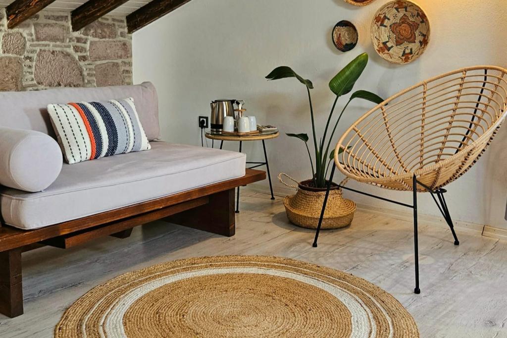 Sukha Cunda — 4