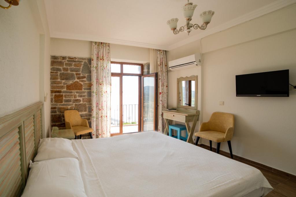 Yakamoz Otel — 4