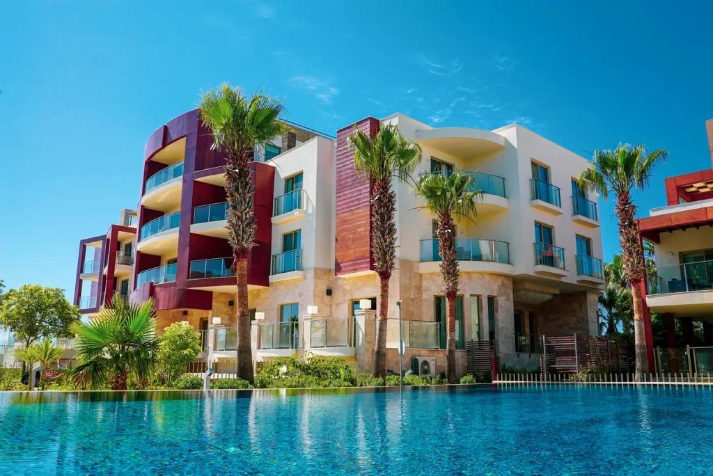 Sundance Suites Hotel — 2
