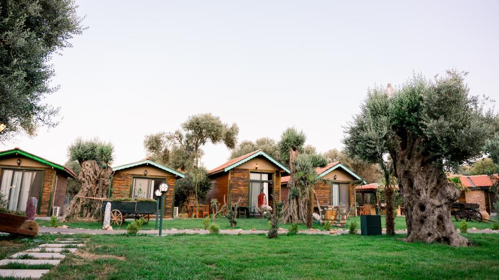 Serender Bungalov Otel Foça — 1