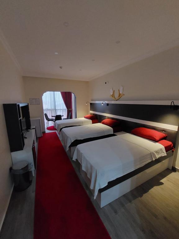Yayla Palas Hotel — 4