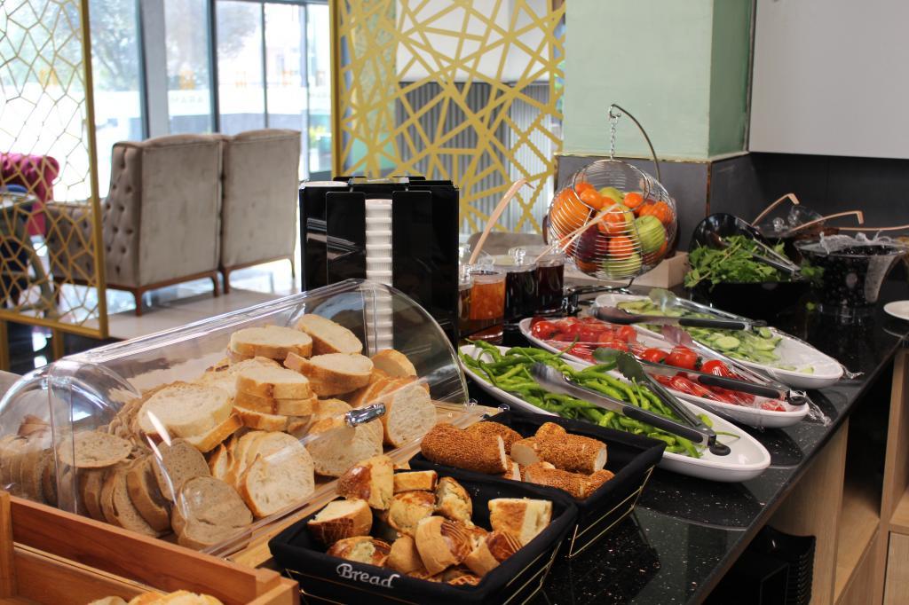 Aram Otel Business & Luxury — 9