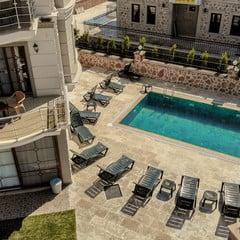 Cunda Demir Otel