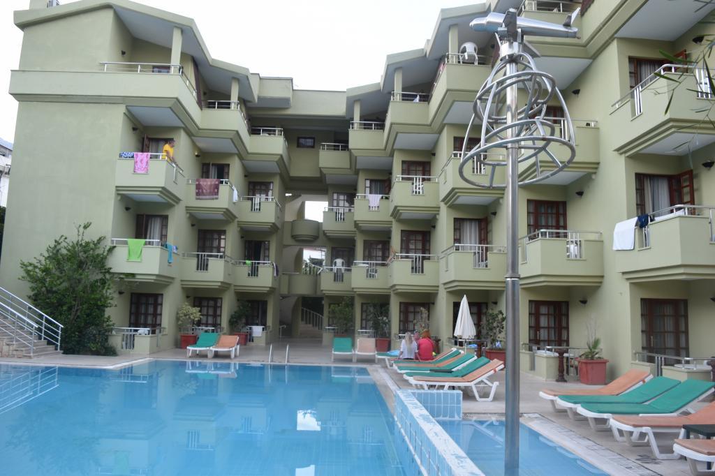 Ares City Hotel