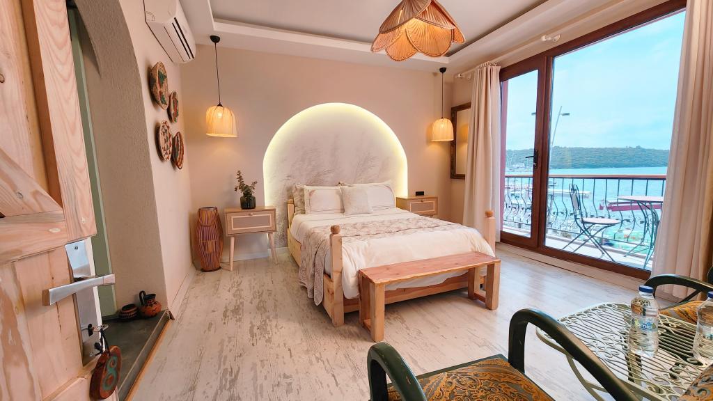 Sığacık Yakamoz Pansiyon — 9