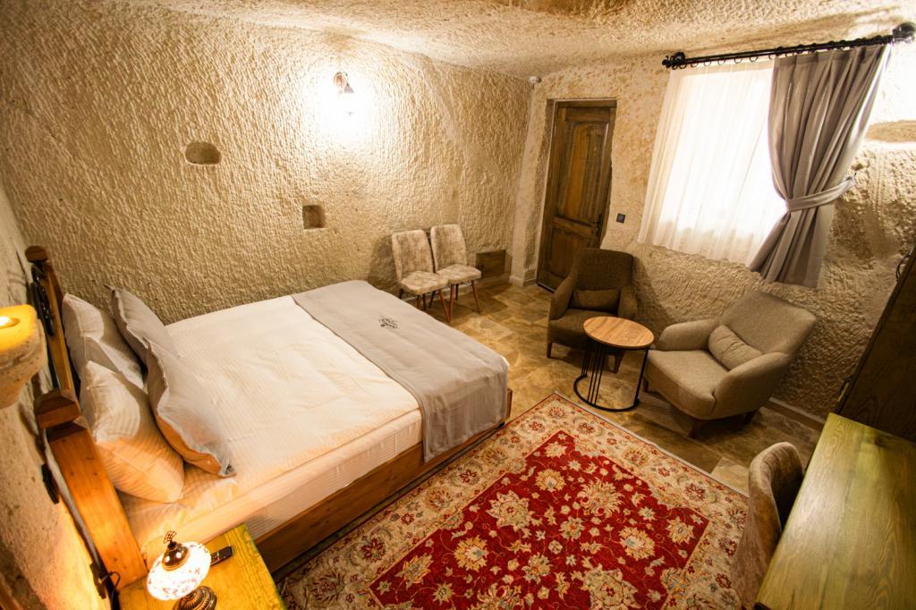 Majestic Cave House — 8
