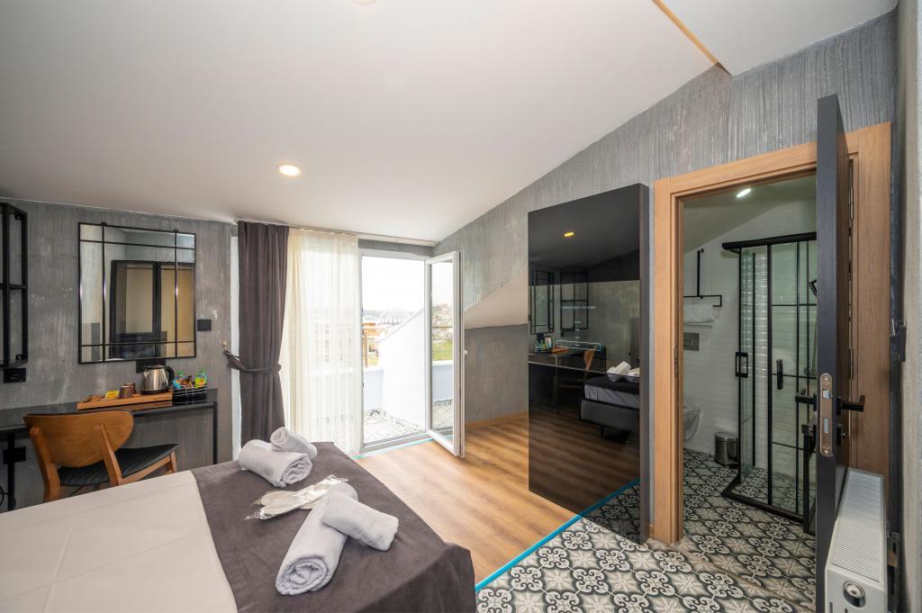 Continental Airport Hotel — 6