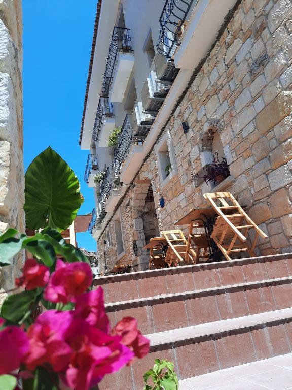 Adil Otel Çeşme — 8
