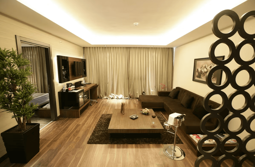 RYS Hotel & Restaurant — 4