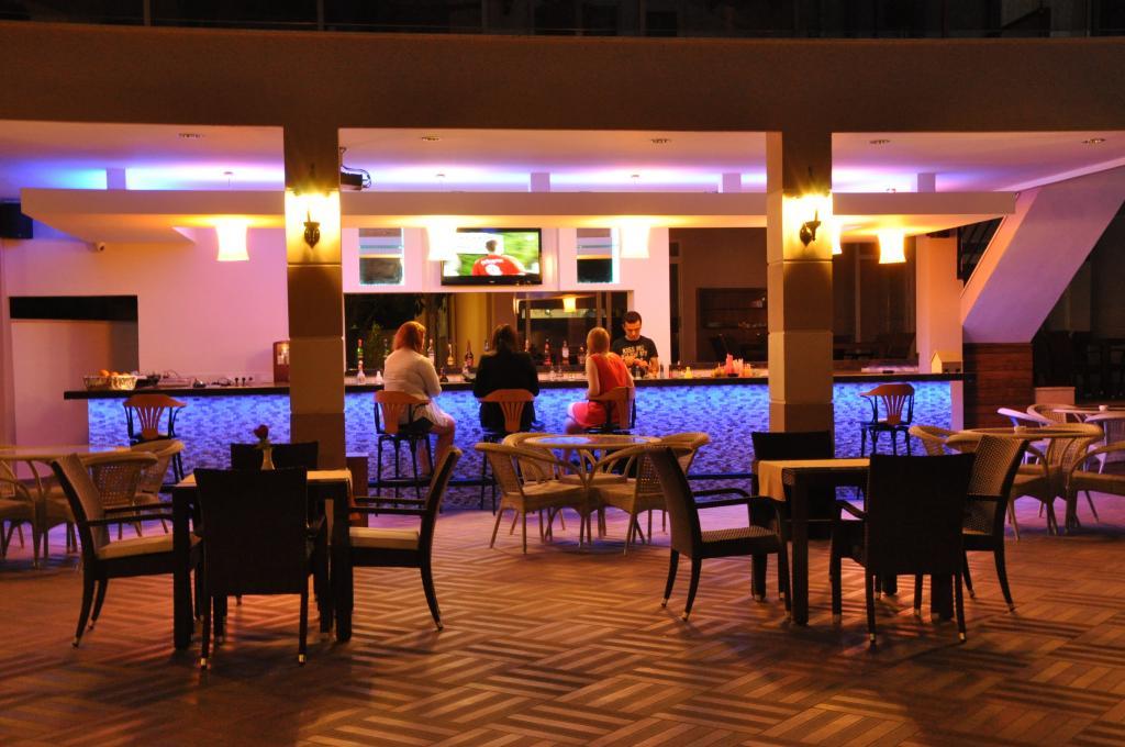 Almera Park Apart Hotel — 8