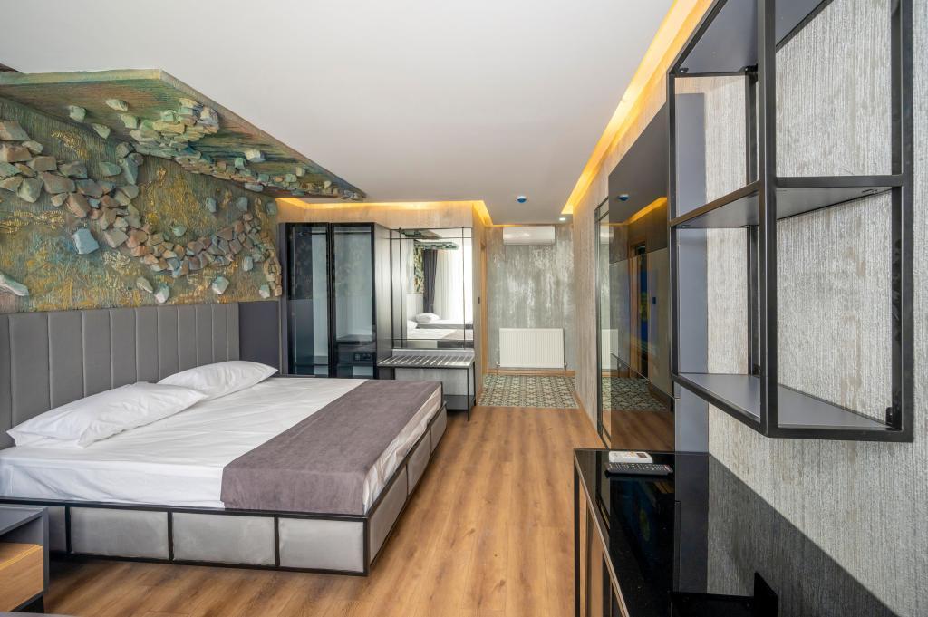 Continental Airport Hotel — 5
