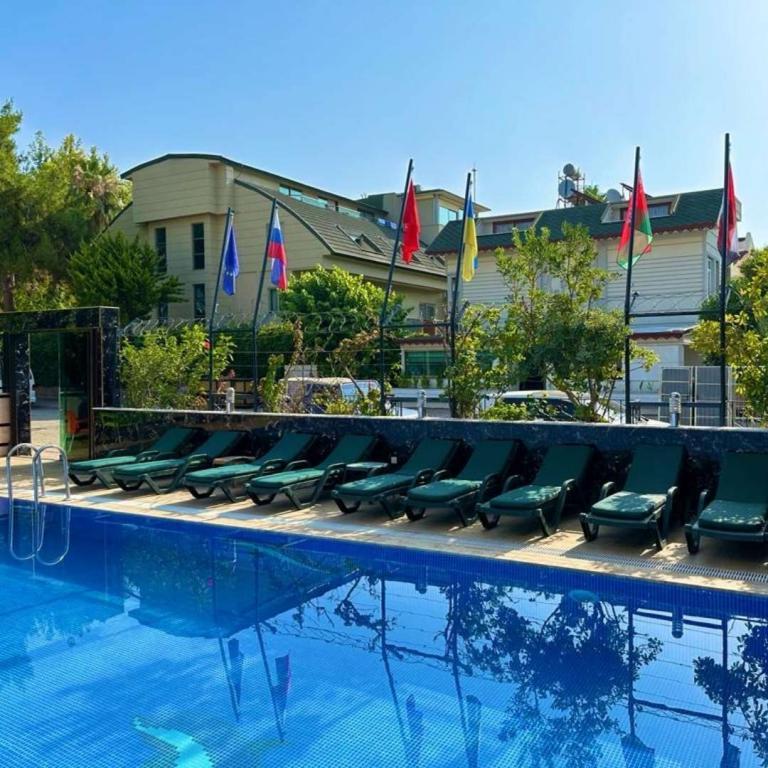 Britannia Hotel & Villas — 5
