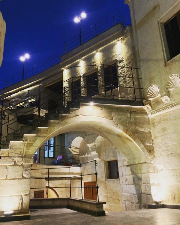Uzay Cave Suites — 10