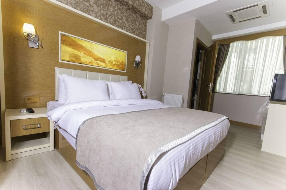 Mars Hotel — 3