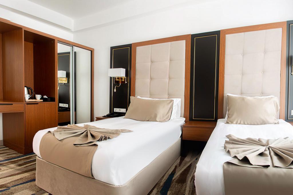 Shelter Inn Hotel & Spa — 10