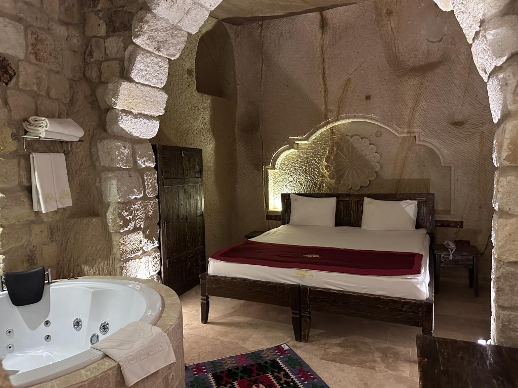 Under Cave Hotel — 3