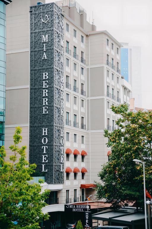 Mia Berre Hotel — 1