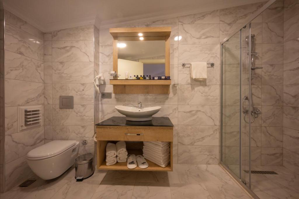 Porta Romanos Hotel — 5