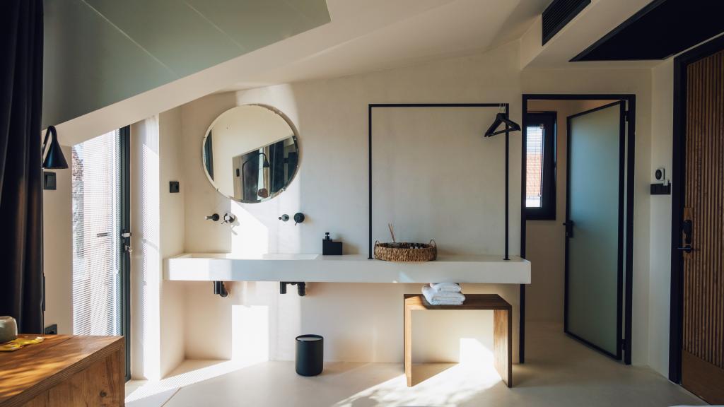 To Be Social House — 4
