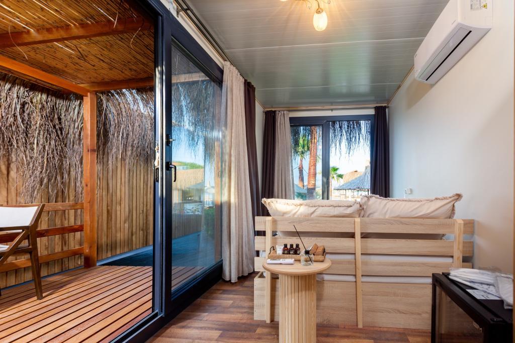 Anda Beach Bistro Rooms — 4