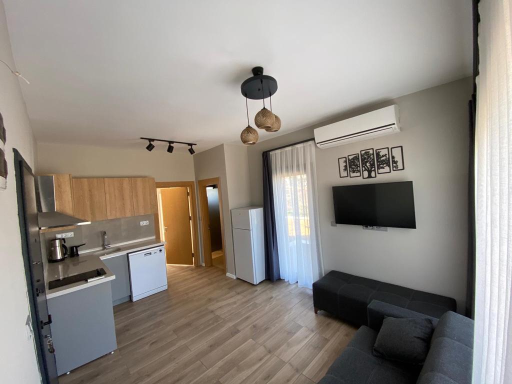 Quasar Suites — 3
