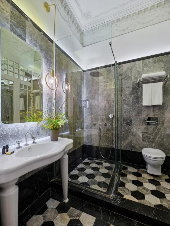 Mr CAS Hotels — 10