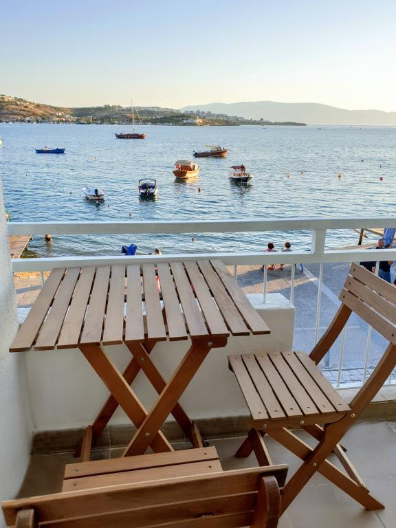 Midilli Konak Foça — 7