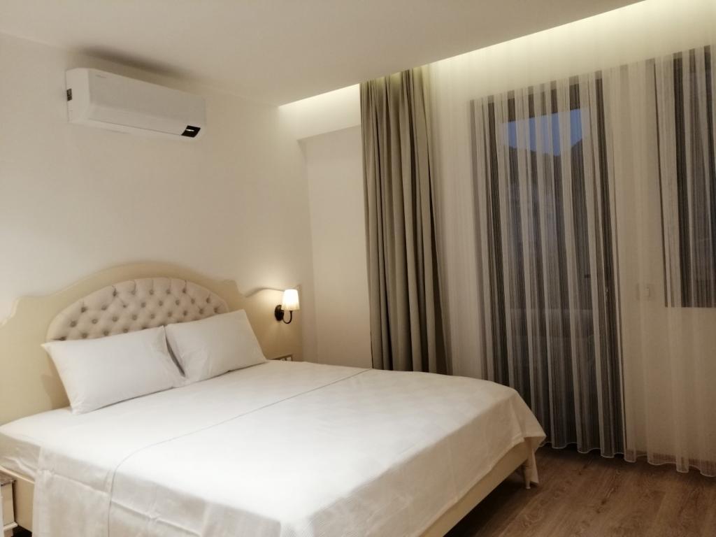 Channel Suites — 4
