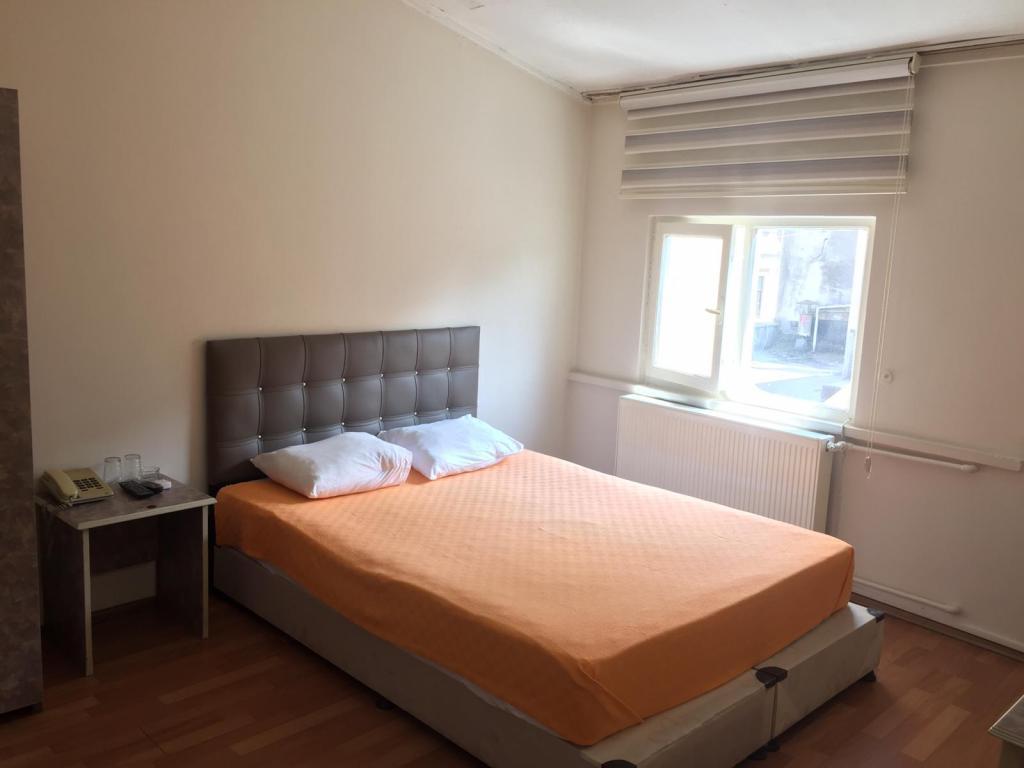 Otel Sarı — 9