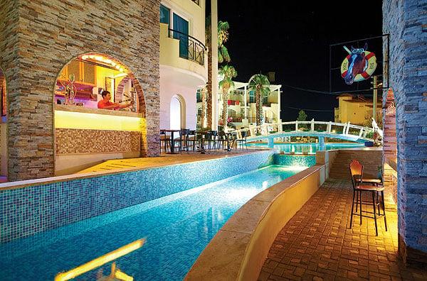 Seahorse Deluxe Hotel — 7