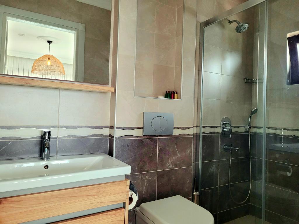 Cunda Rooms Otel — 3
