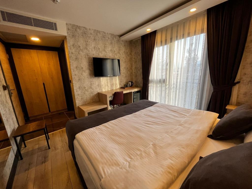 Avni Bey Otel — 8