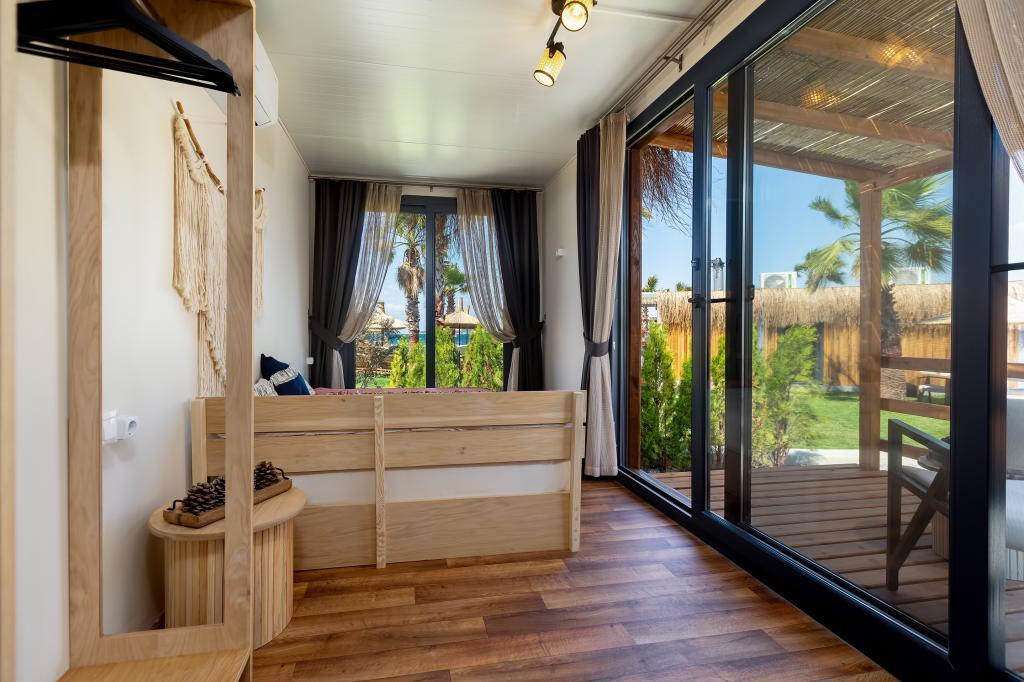 Anda Beach Bistro Rooms — 5