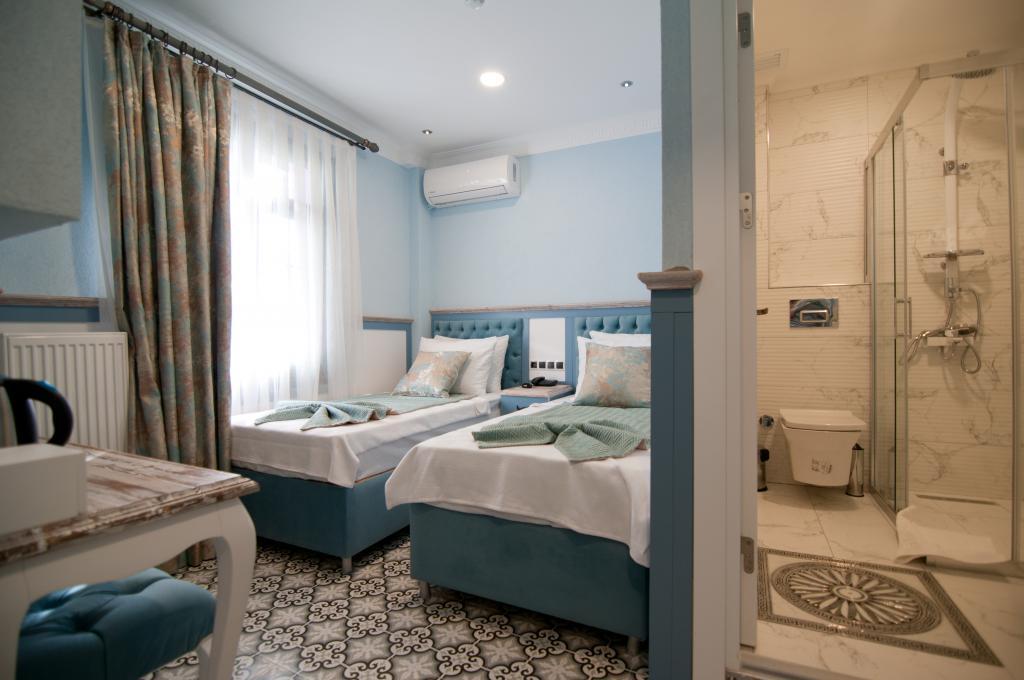 Center Hill Hotel — 6
