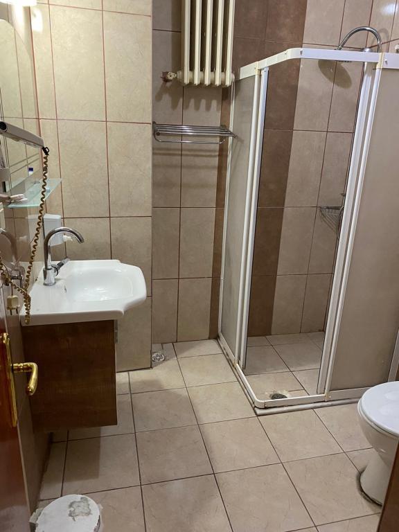 Otel Pithana — 2