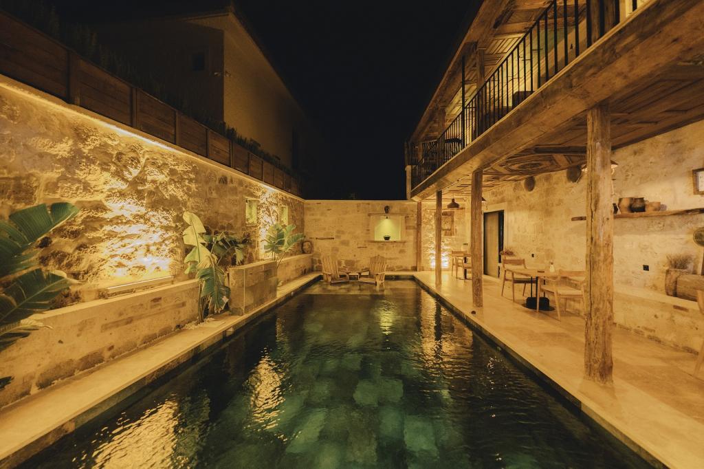Suare Alaçatı (+12 Adult Only) — 2
