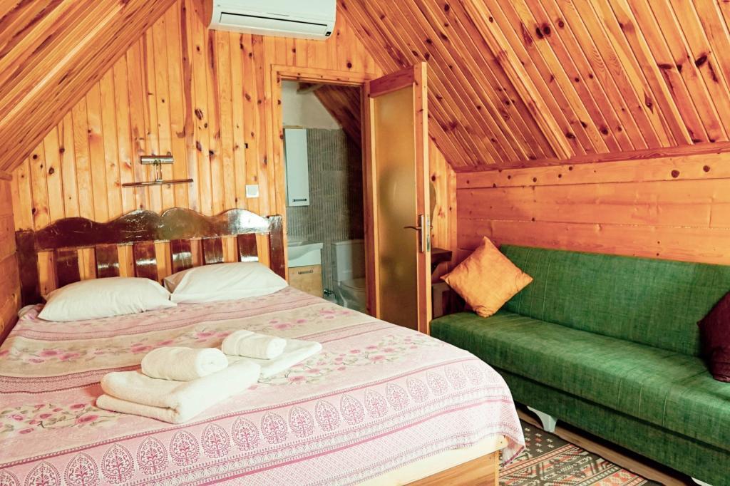 Sapanca Gönül Sofram Bungalov — 9