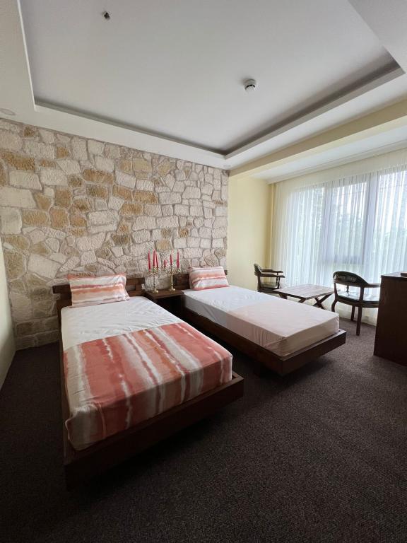 Queen City Hotel & Bungalov — 3