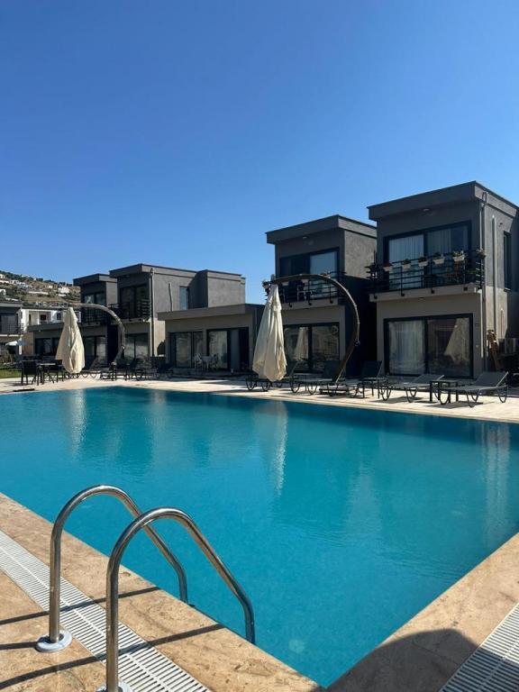 Quasar Suites — 8