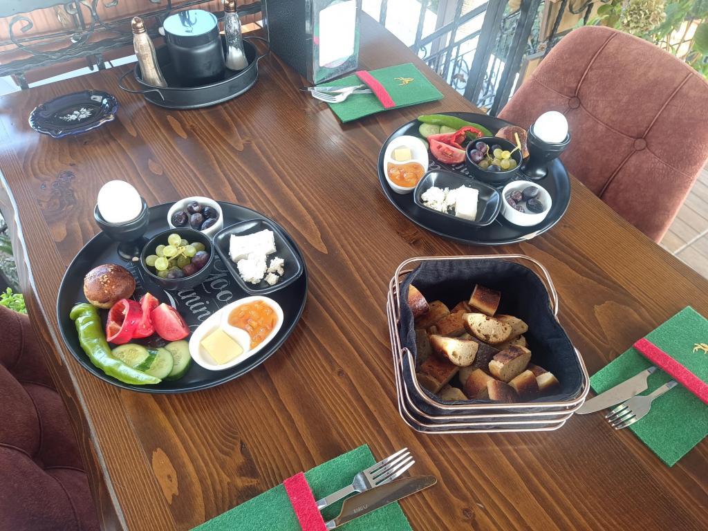 Ena Serenity Boutique Hotel — 8